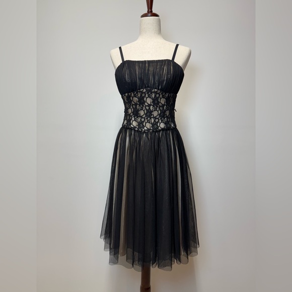 White House Black Market Dress - Picture 2 of 6